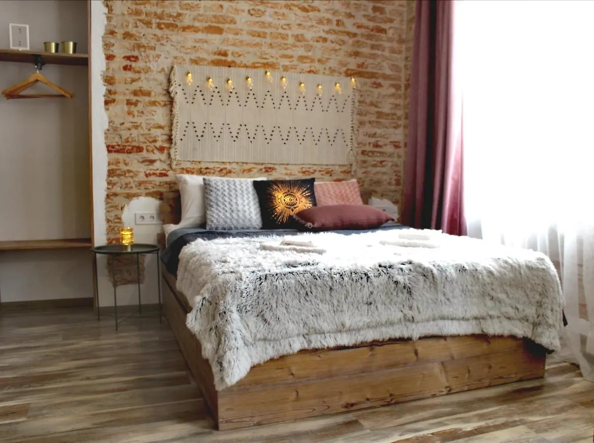 Apartment Dorosh-Home Квартира-Студія В Центрі Львова